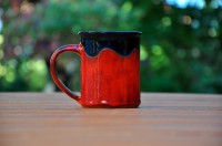 Velký rovný hrnek "Red&Black" - 2